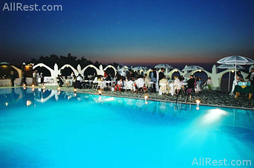 Holiday Sun Hotel 11